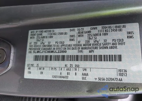 2021 Lincoln Corsair Standard z USA, uszkodzony, nr VIN 5LMCJ1C96MUL22899